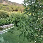 Bujtina Bezhani Gjinar *