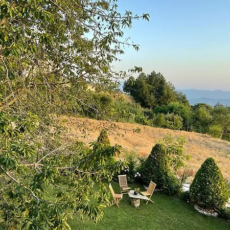 Apartment Bujtina Bezhani Gjinar