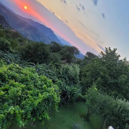 Bujtina Bezhani Gjinar Apartamento