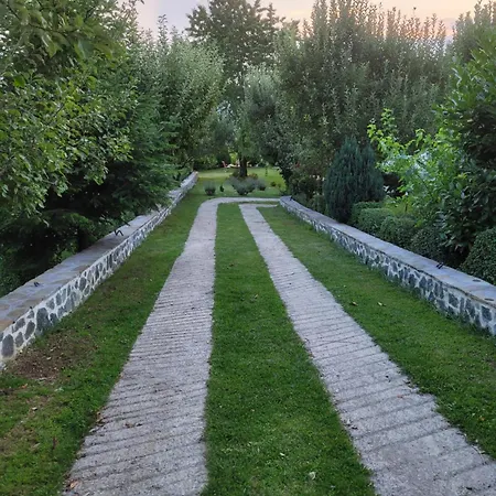 Apartment Bujtina Bezhani Gjinar